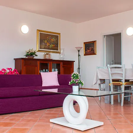 Villa Mimosa Ad A 2km Dalla Per 6 Persone Alghero